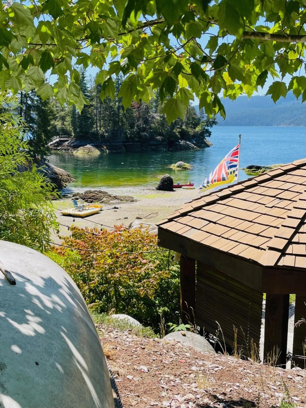 The Tuwanek Hotel And Spa Sechelt Luaran gambar